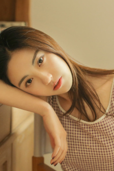 女人自熨全过程直播